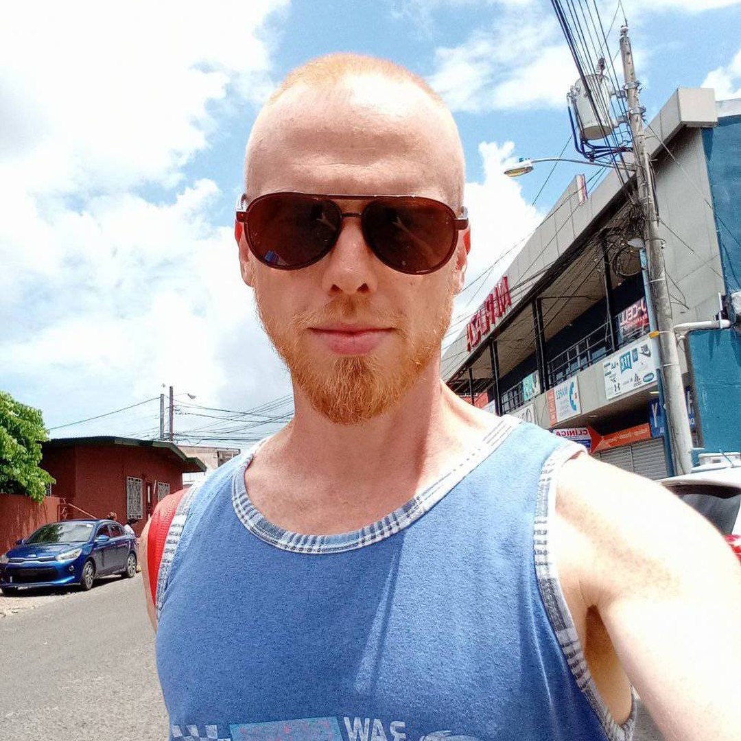 Papa donde estÃ¡n tus lentes? Ya tengo. Haha